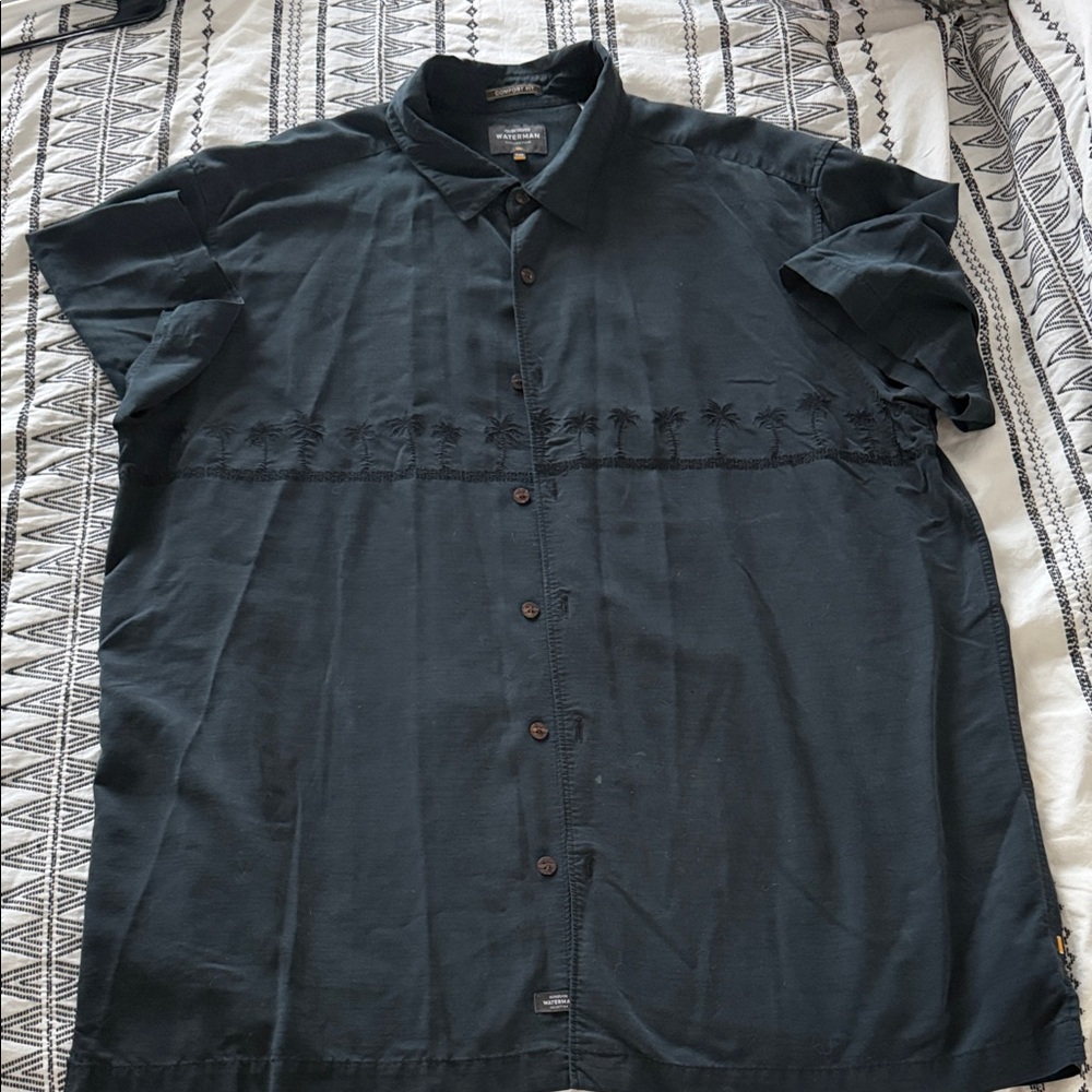 Quiksilver Dark Green Short Sleeve Shirt